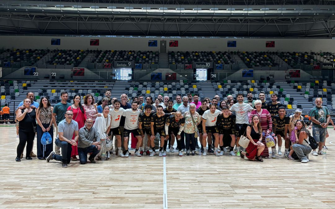 Los niños de APRAF-A disfrutan de una jornada inolvidable junto al Jaén Paraíso Interior FS en el Olivo Arena
