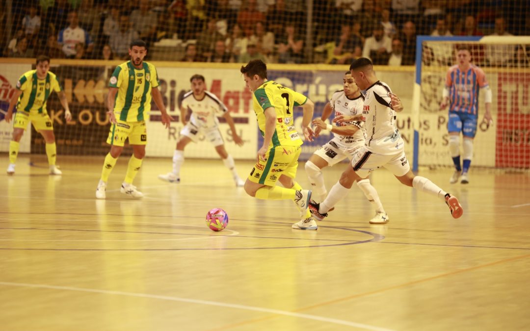 Jaén se le escapa la victoria en Noia tras un final marcado por la polémica (2-2)