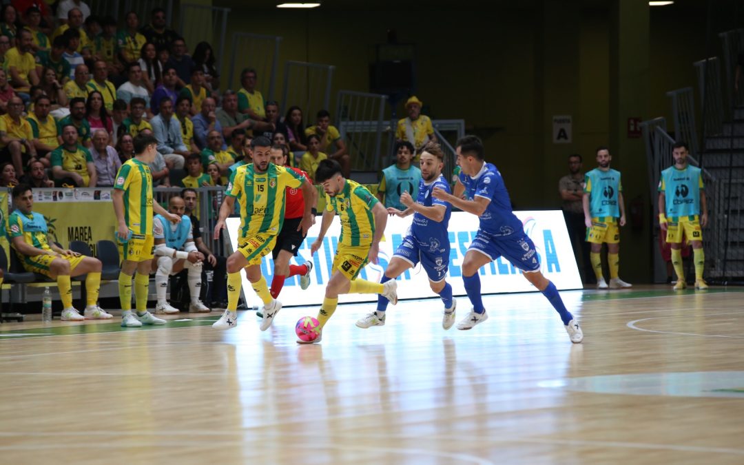 Manzanares se lleva los tres puntos del Olivo Arena con una gran actuación de su portero (1-6)