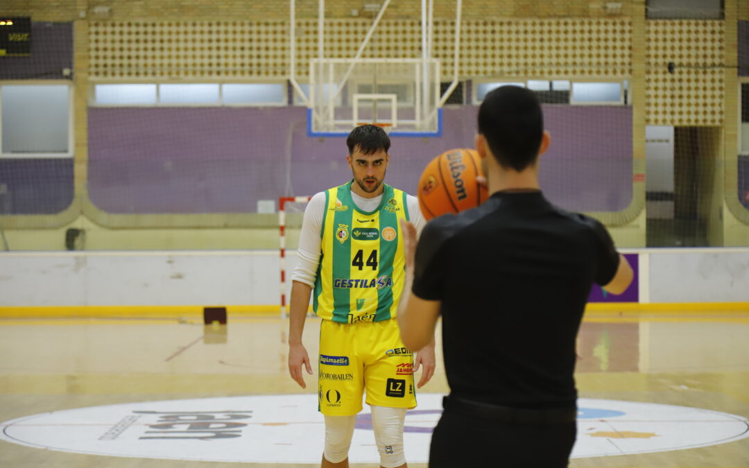 El líder visita una de las canchas más duras con el reto de seguir invicto