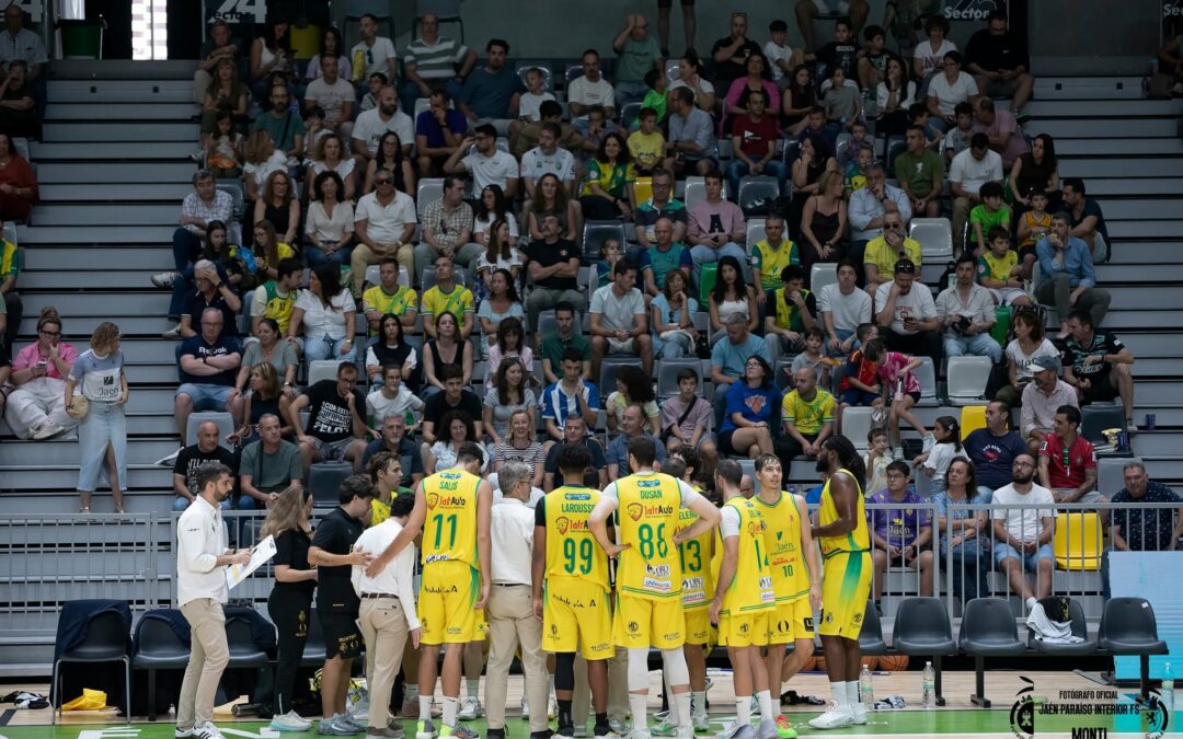 El Jaén Paraíso Interior se encomienda al Olivo Arena para frenar al líder
